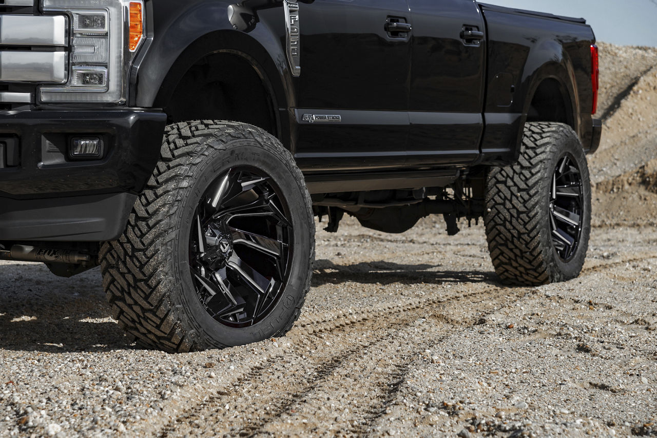2017 Ford F250 - Fuel REACTION - Black | Wheel Pros
